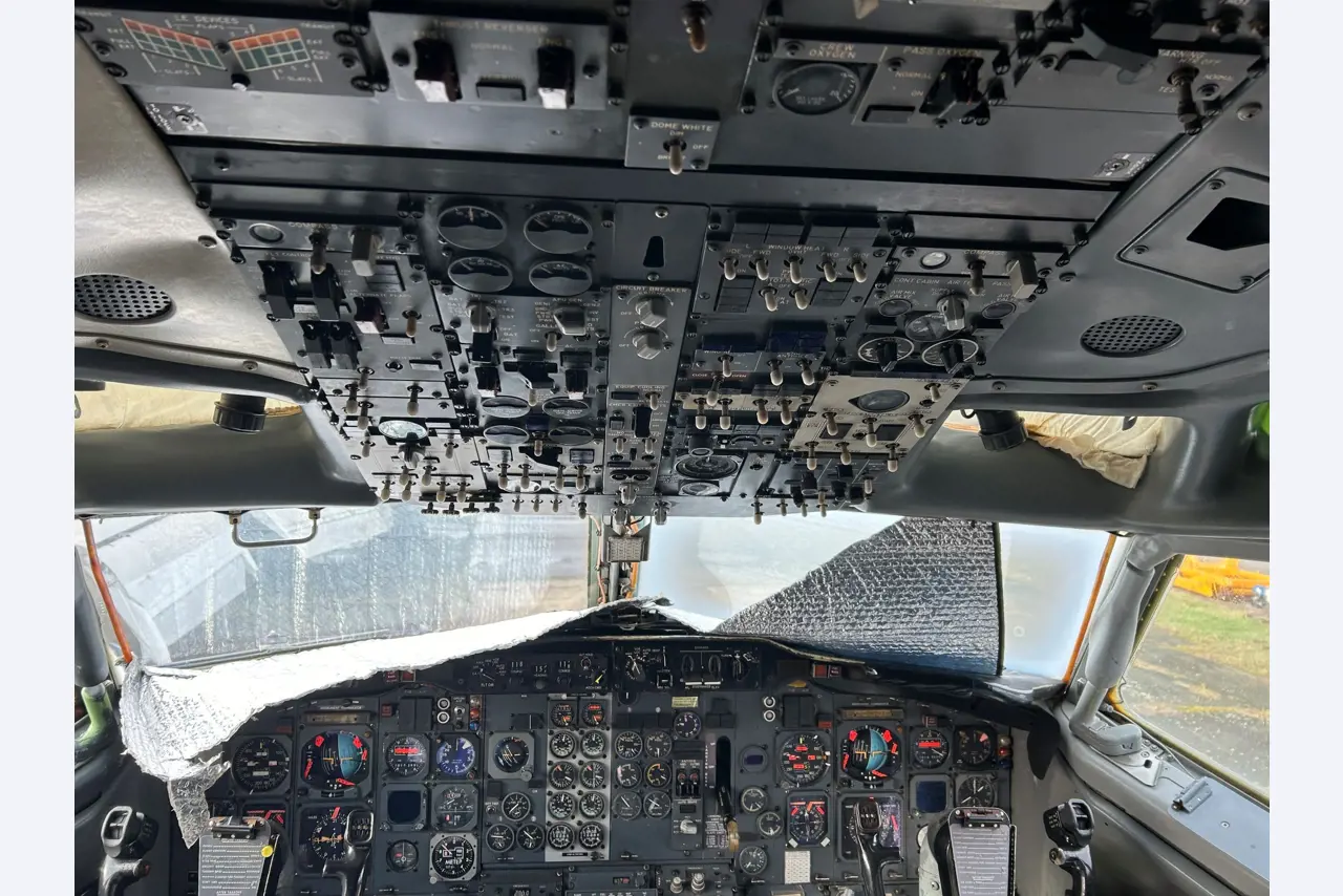 Passenger aircraft Boeing 737-200 2K3 Advanced and sports aircraft, DR 400/180-22