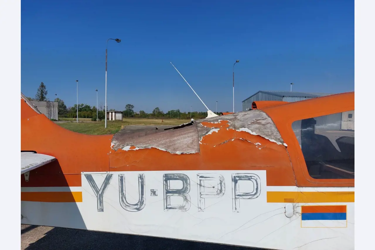 Passenger aircraft Boeing 737-200 2K3 Advanced and sports aircraft, DR 400/180-26