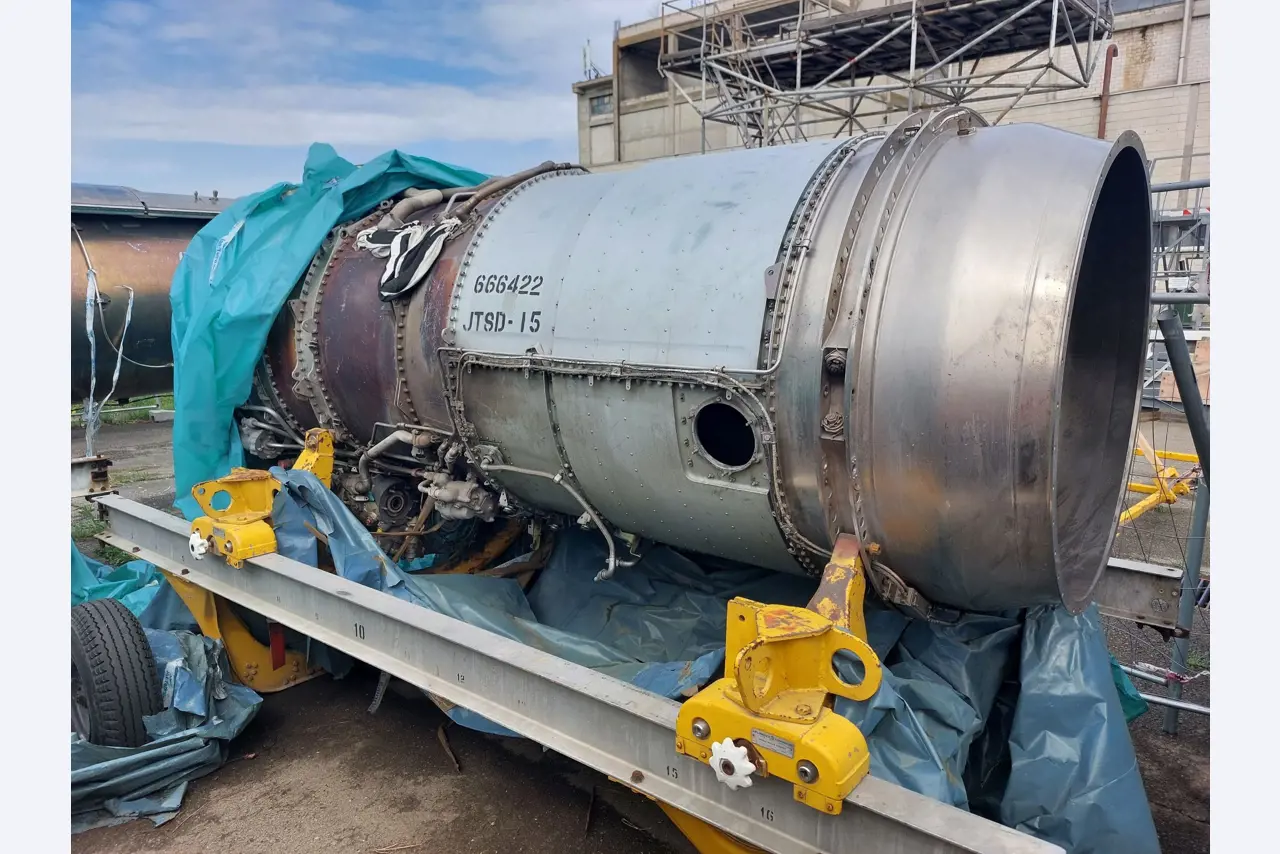 Passenger aircraft Boeing 737-200 2K3 Advanced and sports aircraft, DR 400/180-35