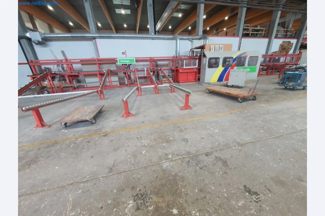 Holzbearbeitende- und metallbearbeitende Maschinen und Warenlager eines Fertighausherstellers -2