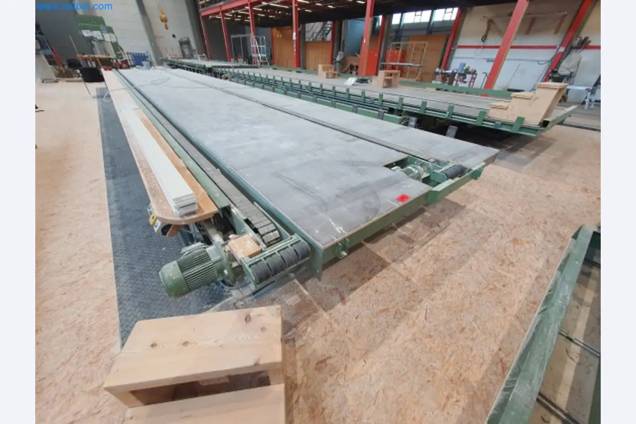 Holzbearbeitende- und metallbearbeitende Maschinen und Warenlager eines Fertighausherstellers -3