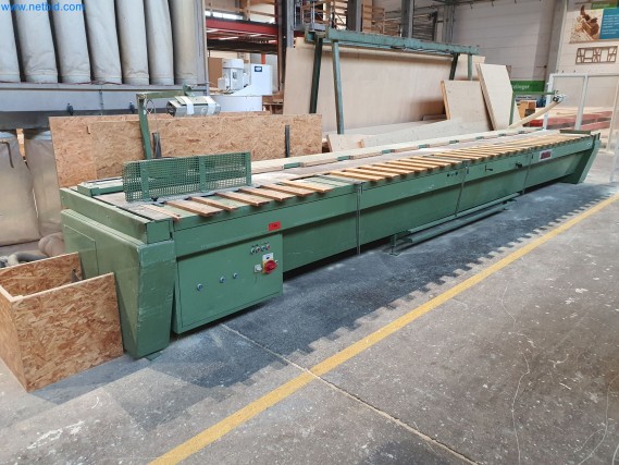 Máquinas para trabajar la madera y el metal y almacén de un fabricante de casas prefabricadas-6