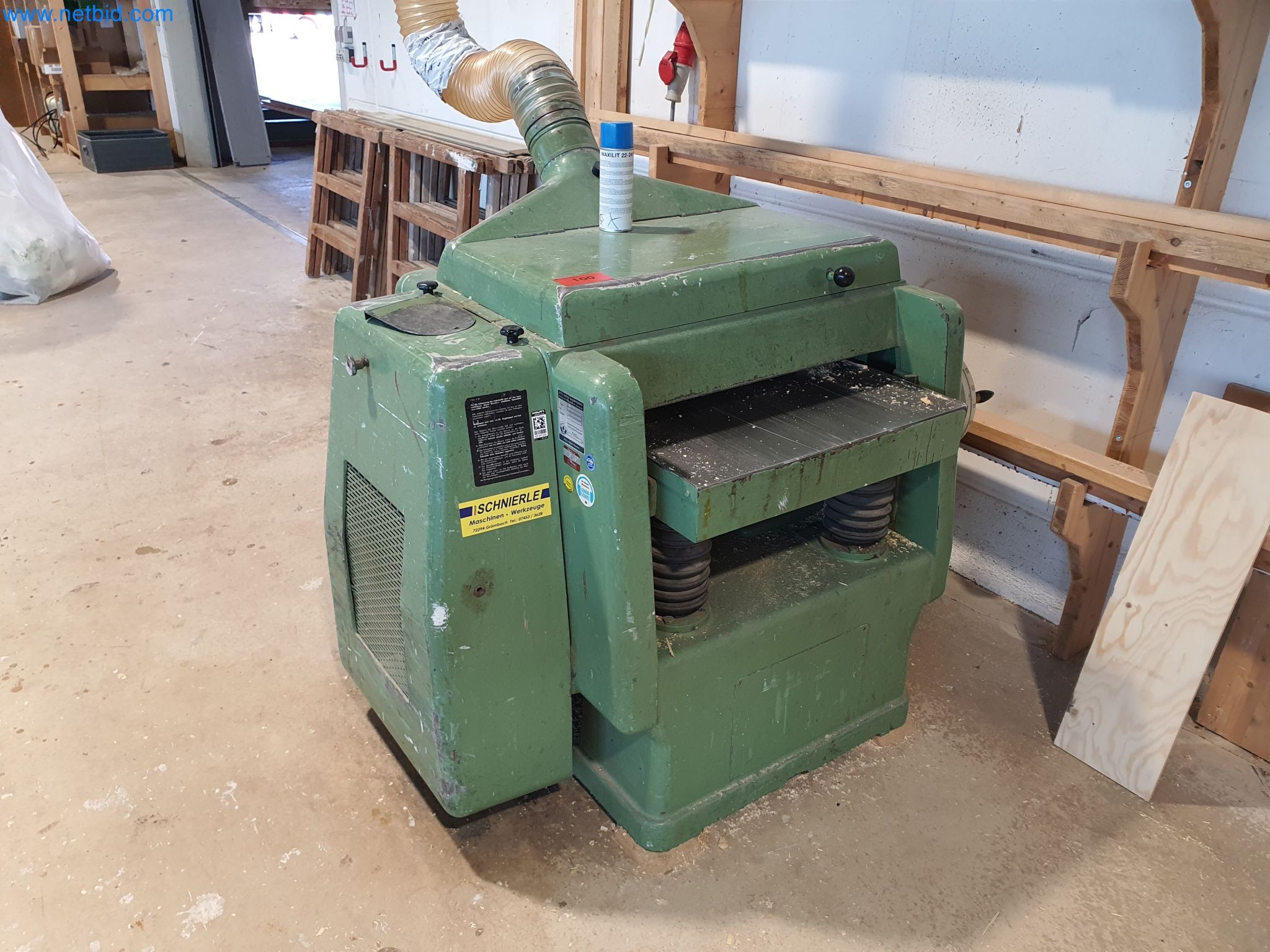 Maszyny do obróbki drewna i metalu oraz magazyn producenta domów prefabrykowanych-1