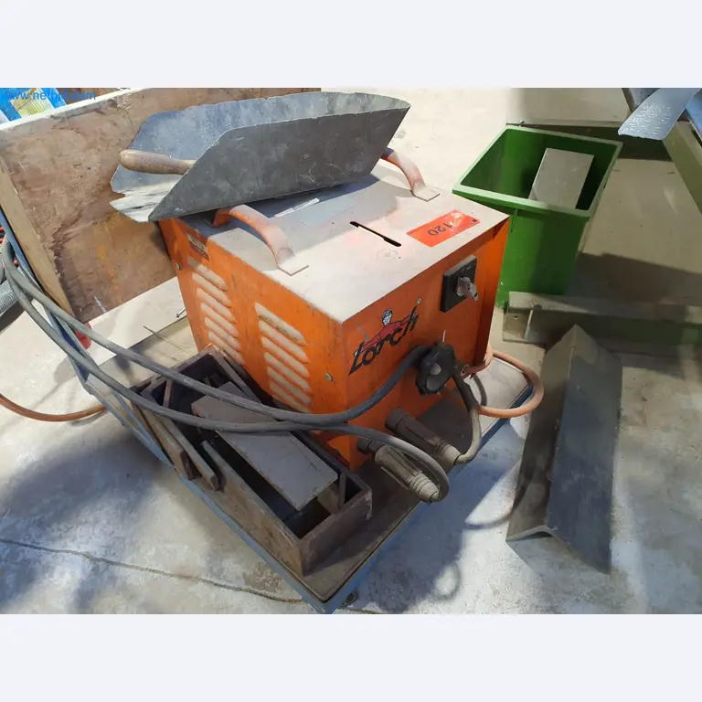 Holzbearbeitende- und metallbearbeitende Maschinen und Warenlager eines Fertighausherstellers -1