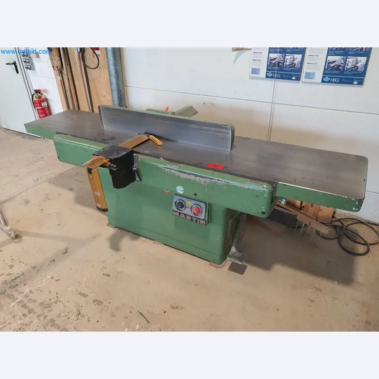 Holzbearbeitende- und metallbearbeitende Maschinen und Warenlager eines Fertighausherstellers -1