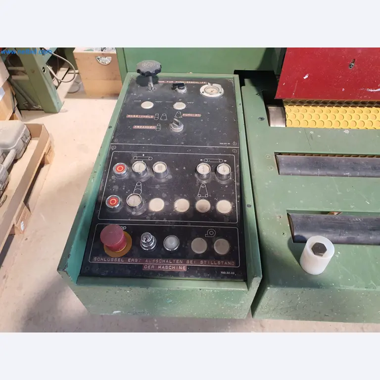 Holzbearbeitende- und metallbearbeitende Maschinen und Warenlager eines Fertighausherstellers -5