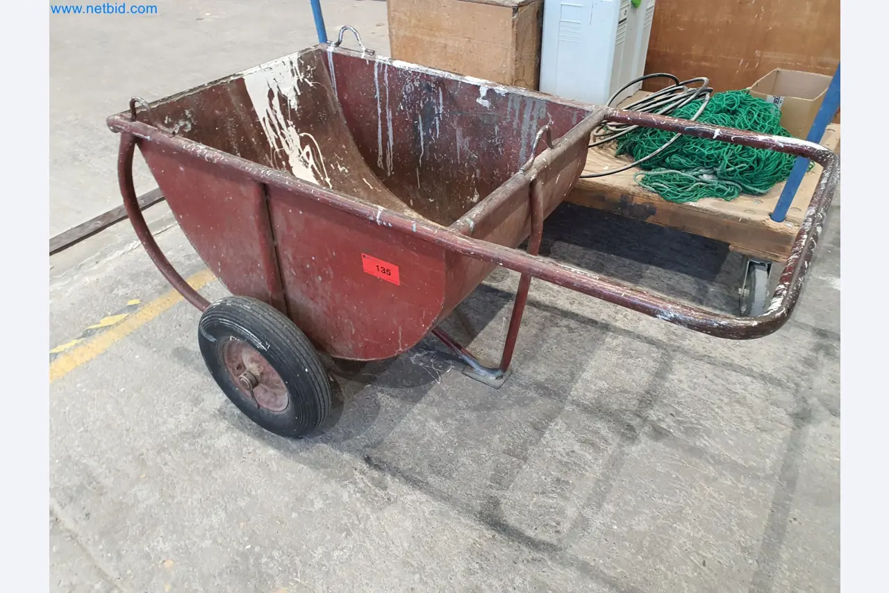 Holzbearbeitende- und metallbearbeitende Maschinen und Warenlager eines Fertighausherstellers -1