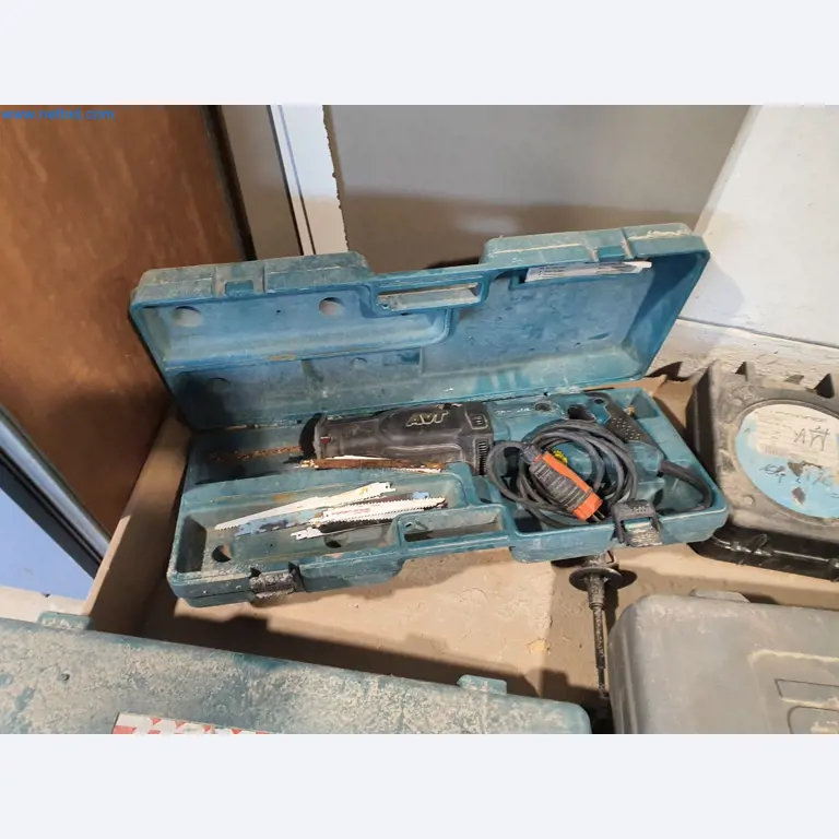 Holzbearbeitende- und metallbearbeitende Maschinen und Warenlager eines Fertighausherstellers -5