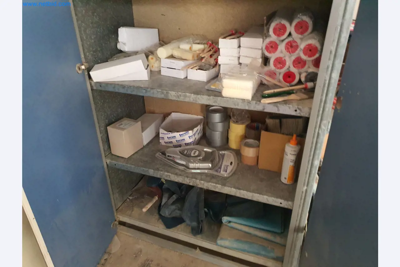 Holzbearbeitende- und metallbearbeitende Maschinen und Warenlager eines Fertighausherstellers -12