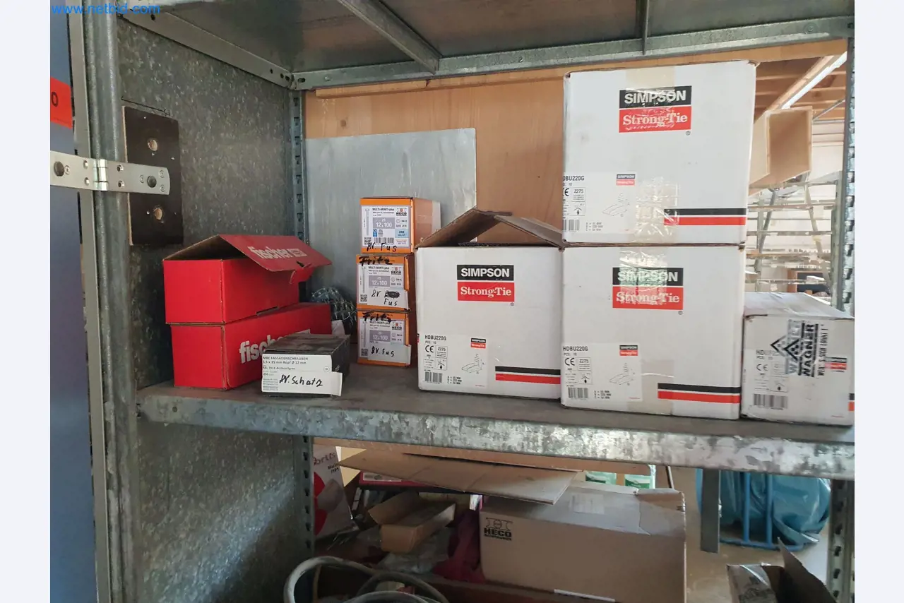 Holzbearbeitende- und metallbearbeitende Maschinen und Warenlager eines Fertighausherstellers -2