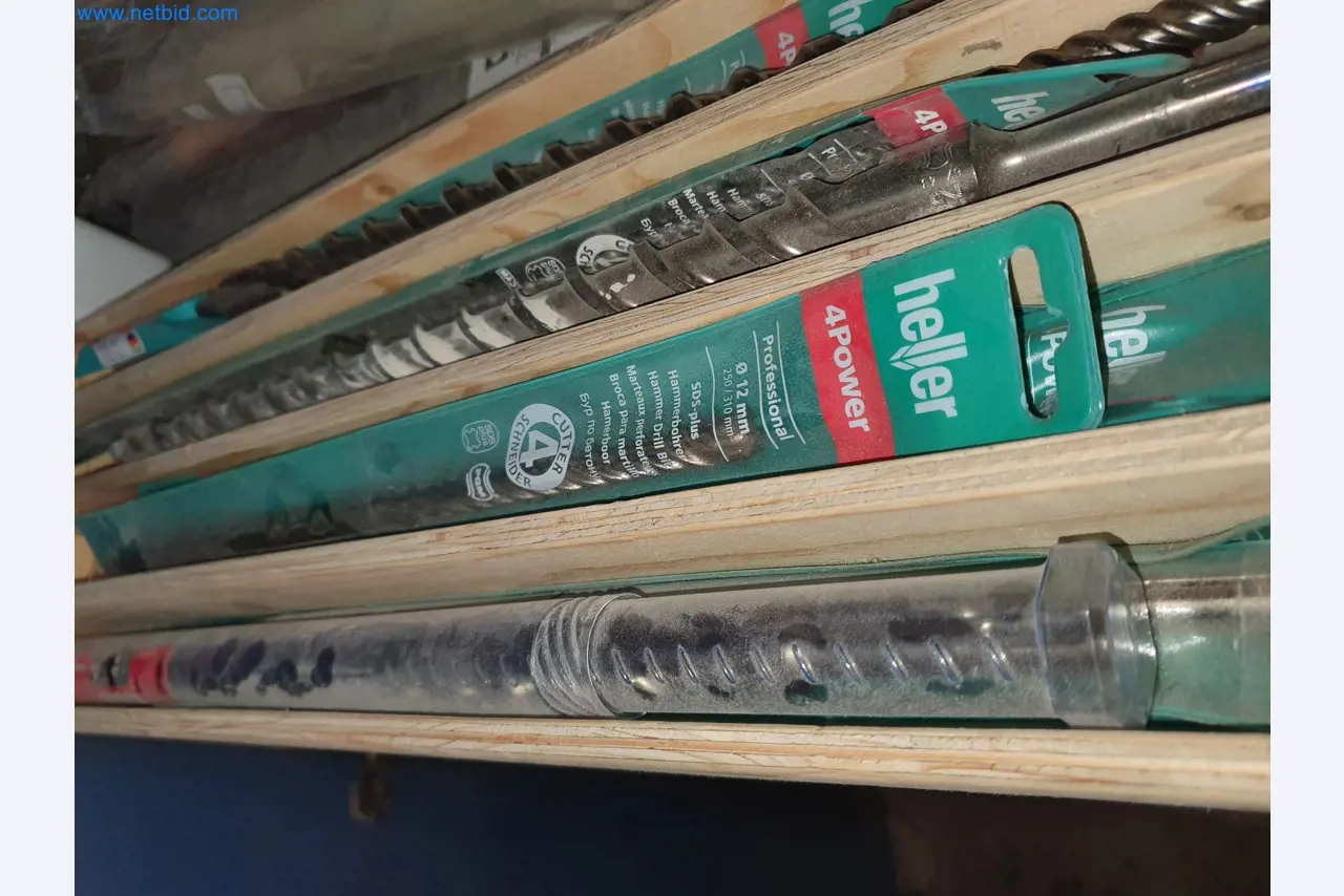 Holzbearbeitende- und metallbearbeitende Maschinen und Warenlager eines Fertighausherstellers -4