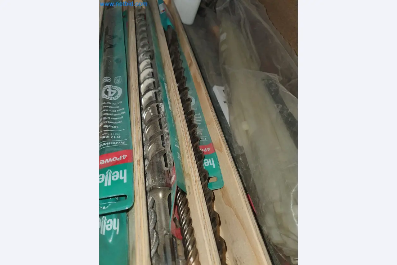 Holzbearbeitende- und metallbearbeitende Maschinen und Warenlager eines Fertighausherstellers -5