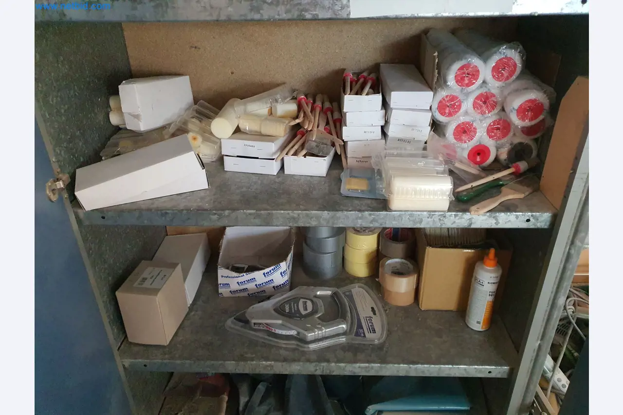 Holzbearbeitende- und metallbearbeitende Maschinen und Warenlager eines Fertighausherstellers -6