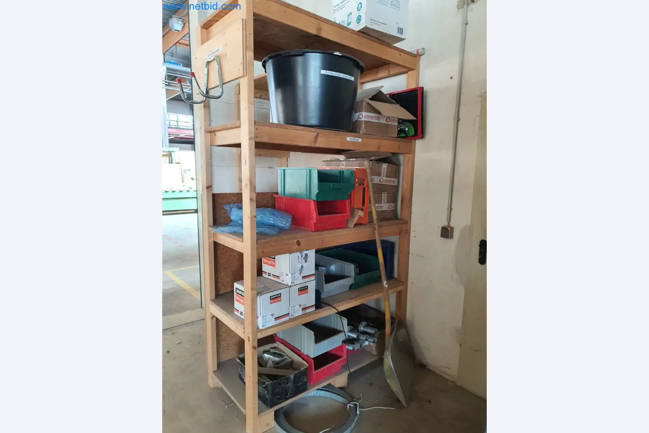 Holzbearbeitende- und metallbearbeitende Maschinen und Warenlager eines Fertighausherstellers -8