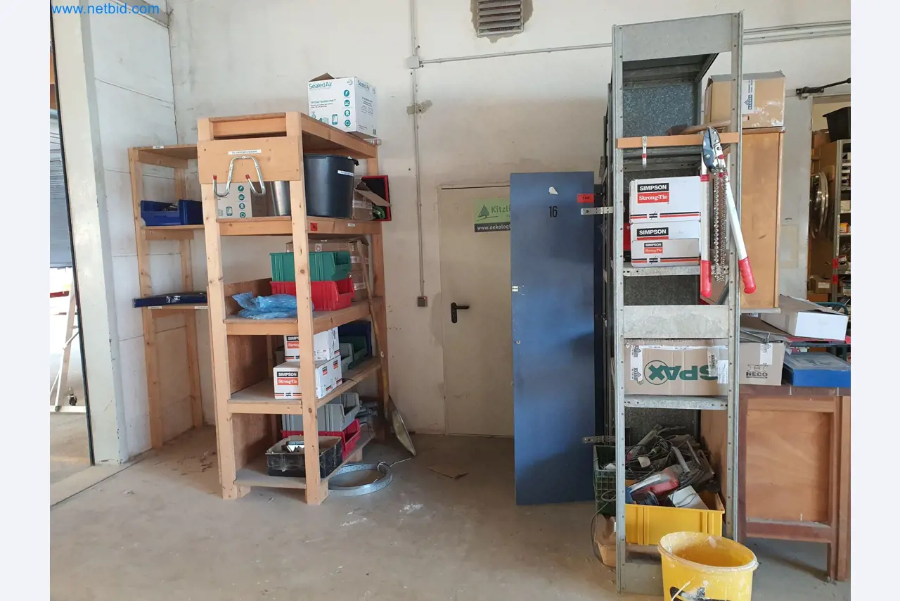 Holzbearbeitende- und metallbearbeitende Maschinen und Warenlager eines Fertighausherstellers -9