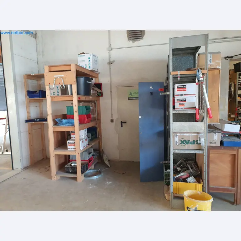 Holzbearbeitende- und metallbearbeitende Maschinen und Warenlager eines Fertighausherstellers -9