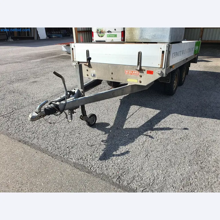 Holzbearbeitende- und metallbearbeitende Maschinen und Warenlager eines Fertighausherstellers -1