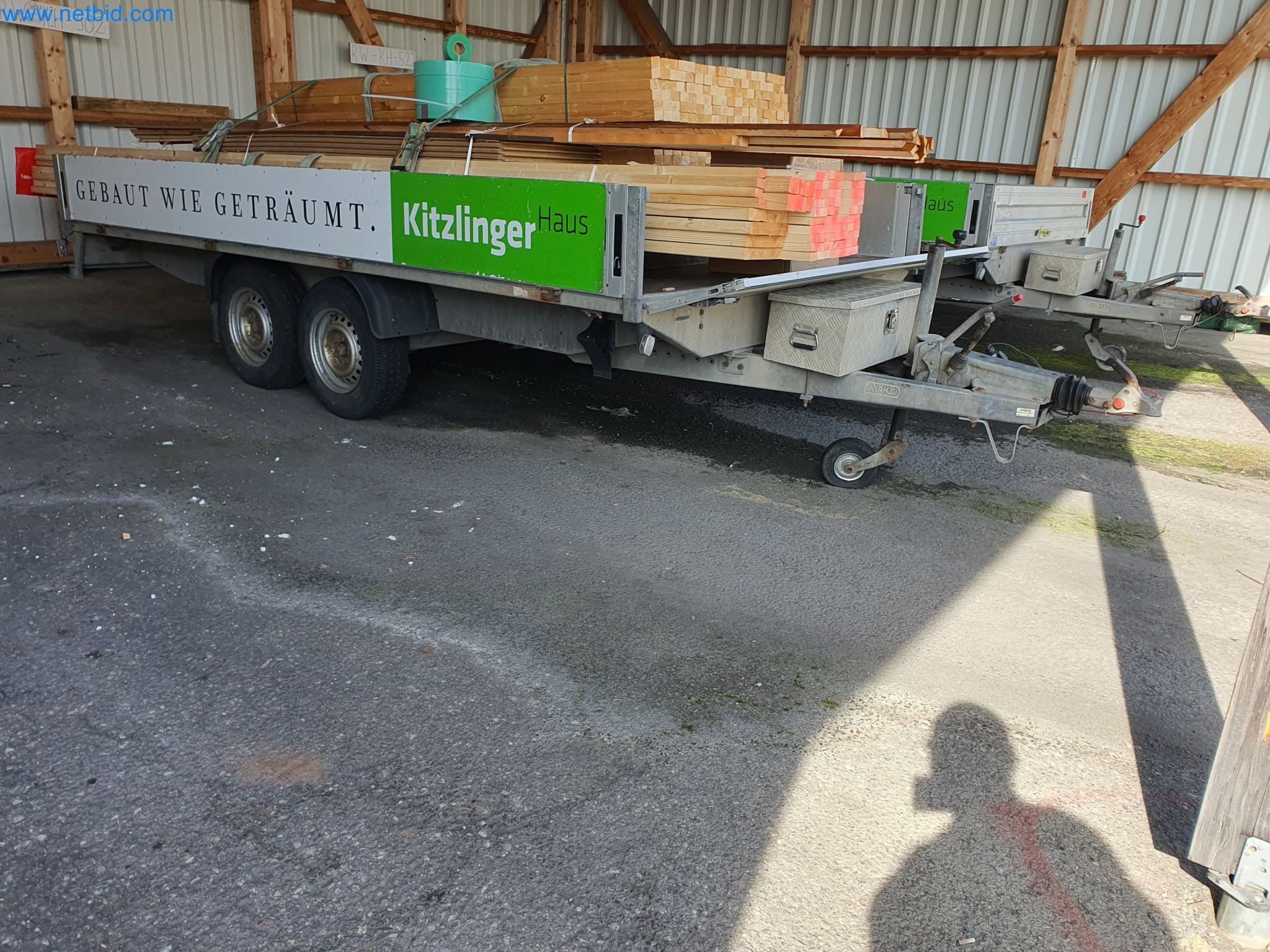 Maszyny do obróbki drewna i metalu oraz magazyn producenta domów prefabrykowanych-1