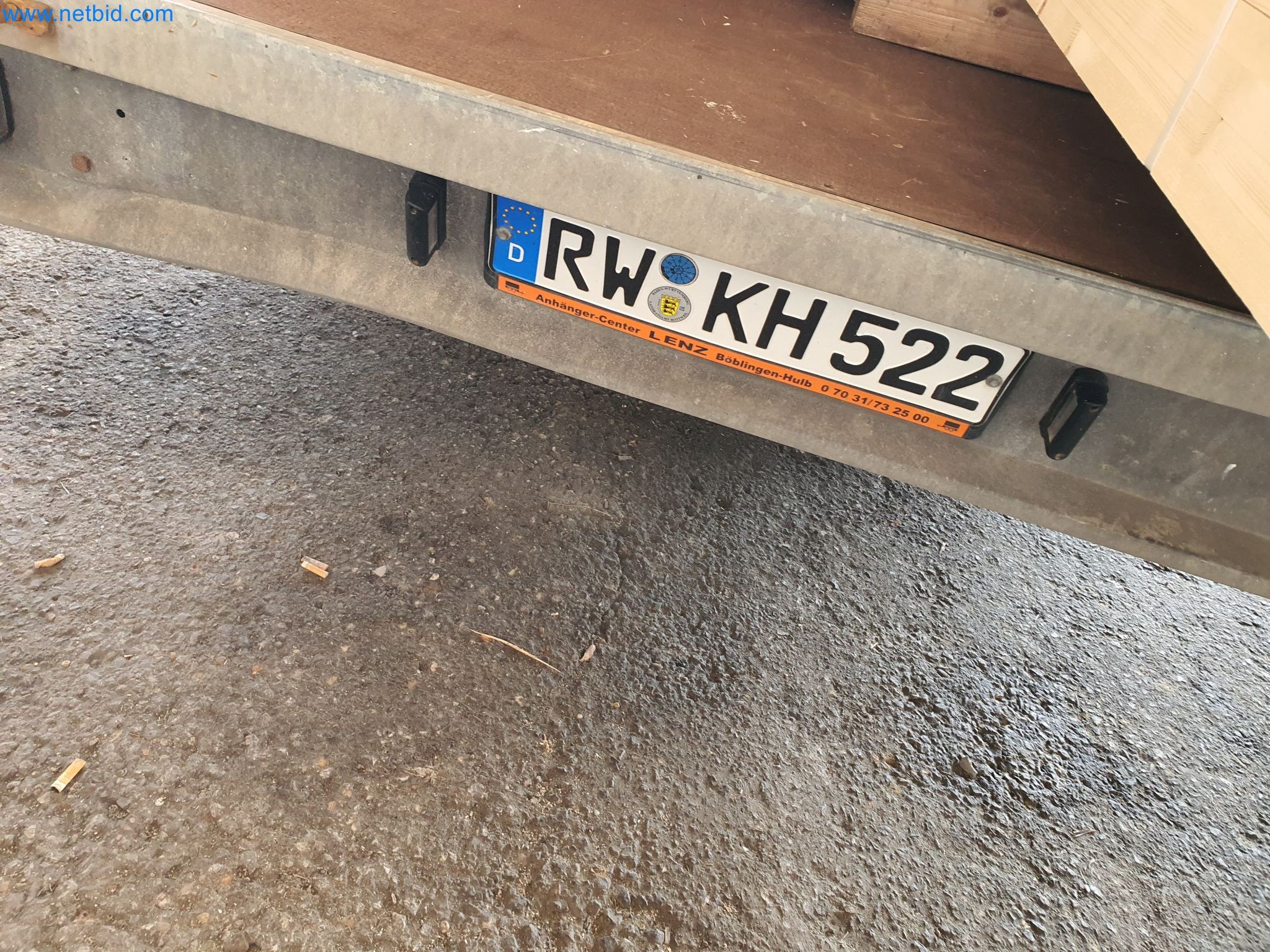 Maszyny do obróbki drewna i metalu oraz magazyn producenta domów prefabrykowanych-3