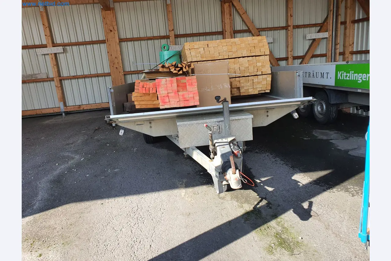 Holzbearbeitende- und metallbearbeitende Maschinen und Warenlager eines Fertighausherstellers -5