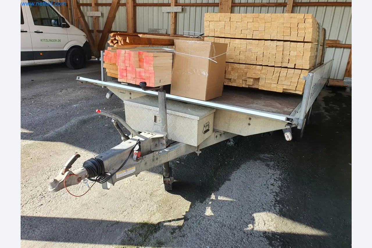 Holzbearbeitende- und metallbearbeitende Maschinen und Warenlager eines Fertighausherstellers -6