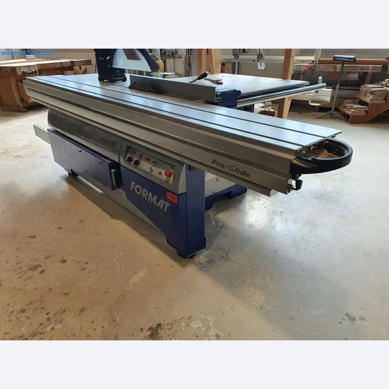 Holzbearbeitende- und metallbearbeitende Maschinen und Warenlager eines Fertighausherstellers -1