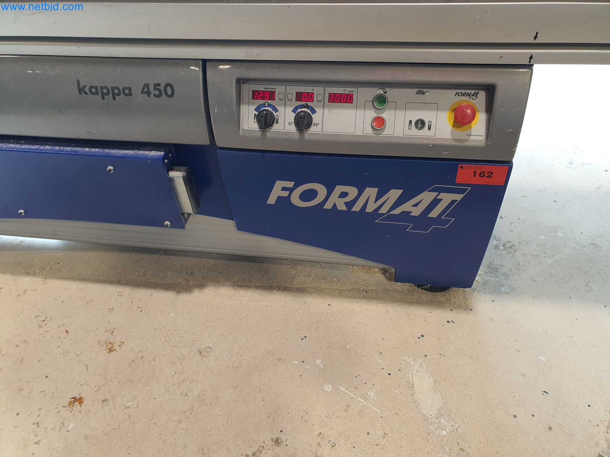 Holzbearbeitende- und metallbearbeitende Maschinen und Warenlager eines Fertighausherstellers -2