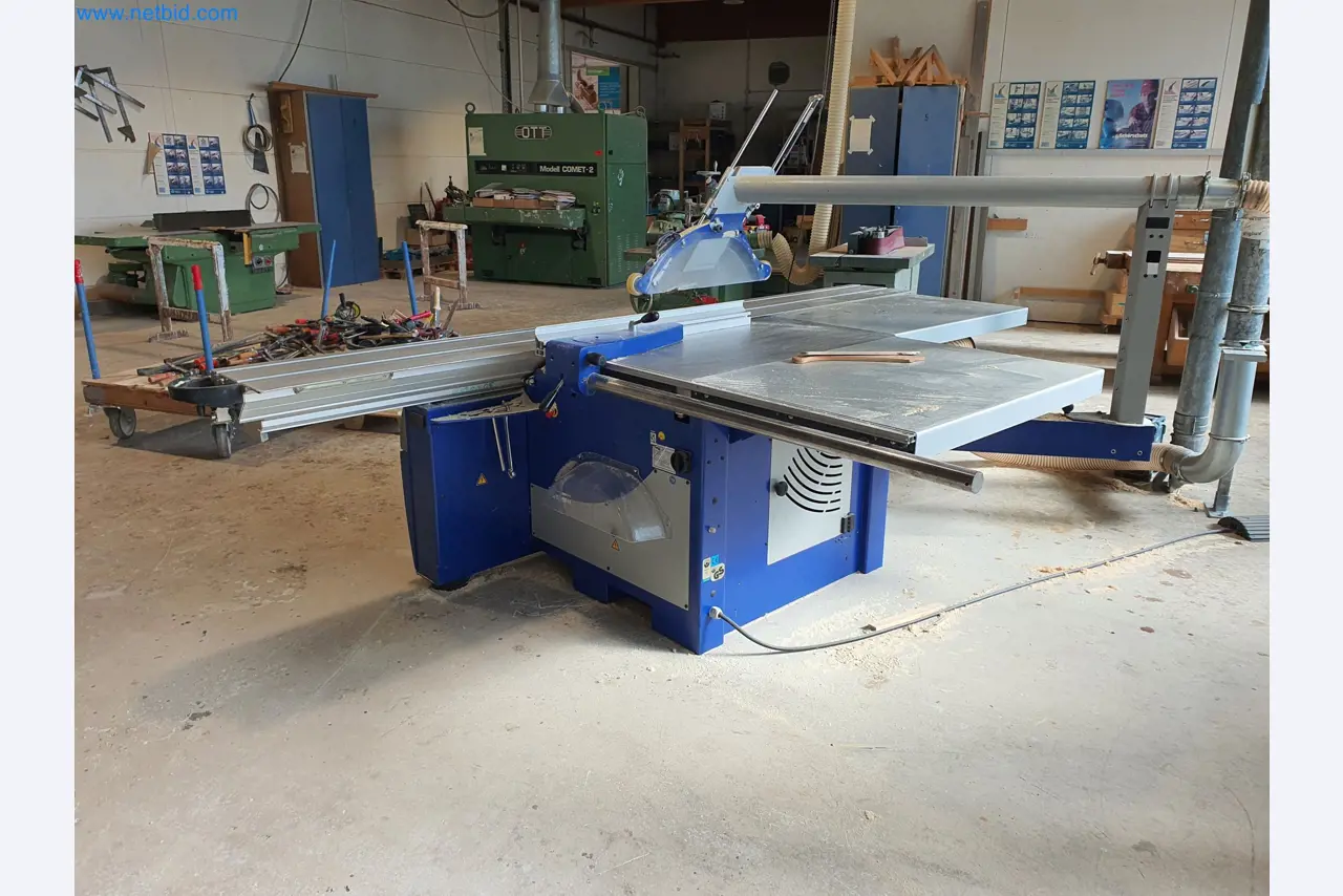 Holzbearbeitende- und metallbearbeitende Maschinen und Warenlager eines Fertighausherstellers -4