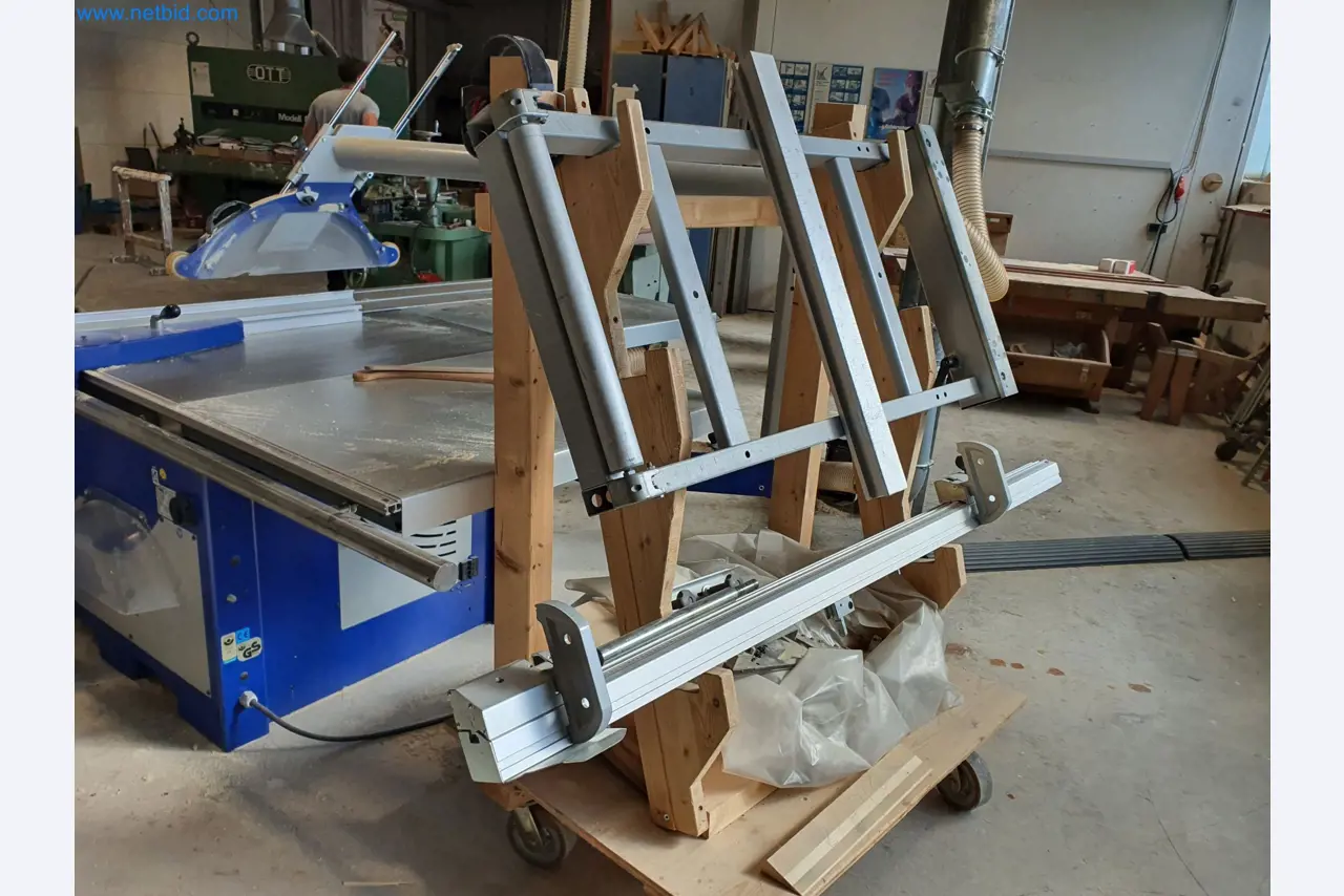 Holzbearbeitende- und metallbearbeitende Maschinen und Warenlager eines Fertighausherstellers -7