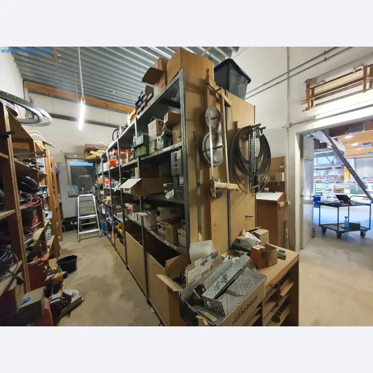 Holzbearbeitende- und metallbearbeitende Maschinen und Warenlager eines Fertighausherstellers -2