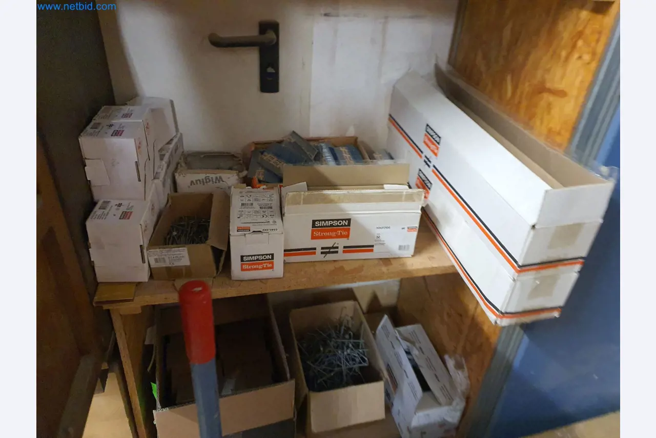 Holzbearbeitende- und metallbearbeitende Maschinen und Warenlager eines Fertighausherstellers -14