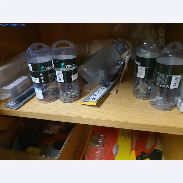 Holzbearbeitende- und metallbearbeitende Maschinen und Warenlager eines Fertighausherstellers -18