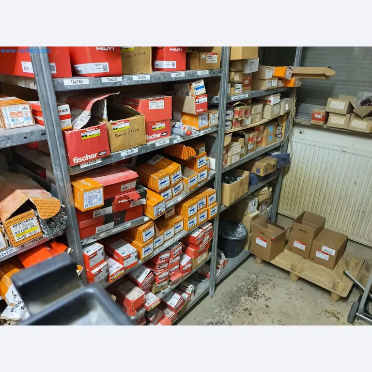 Holzbearbeitende- und metallbearbeitende Maschinen und Warenlager eines Fertighausherstellers -11