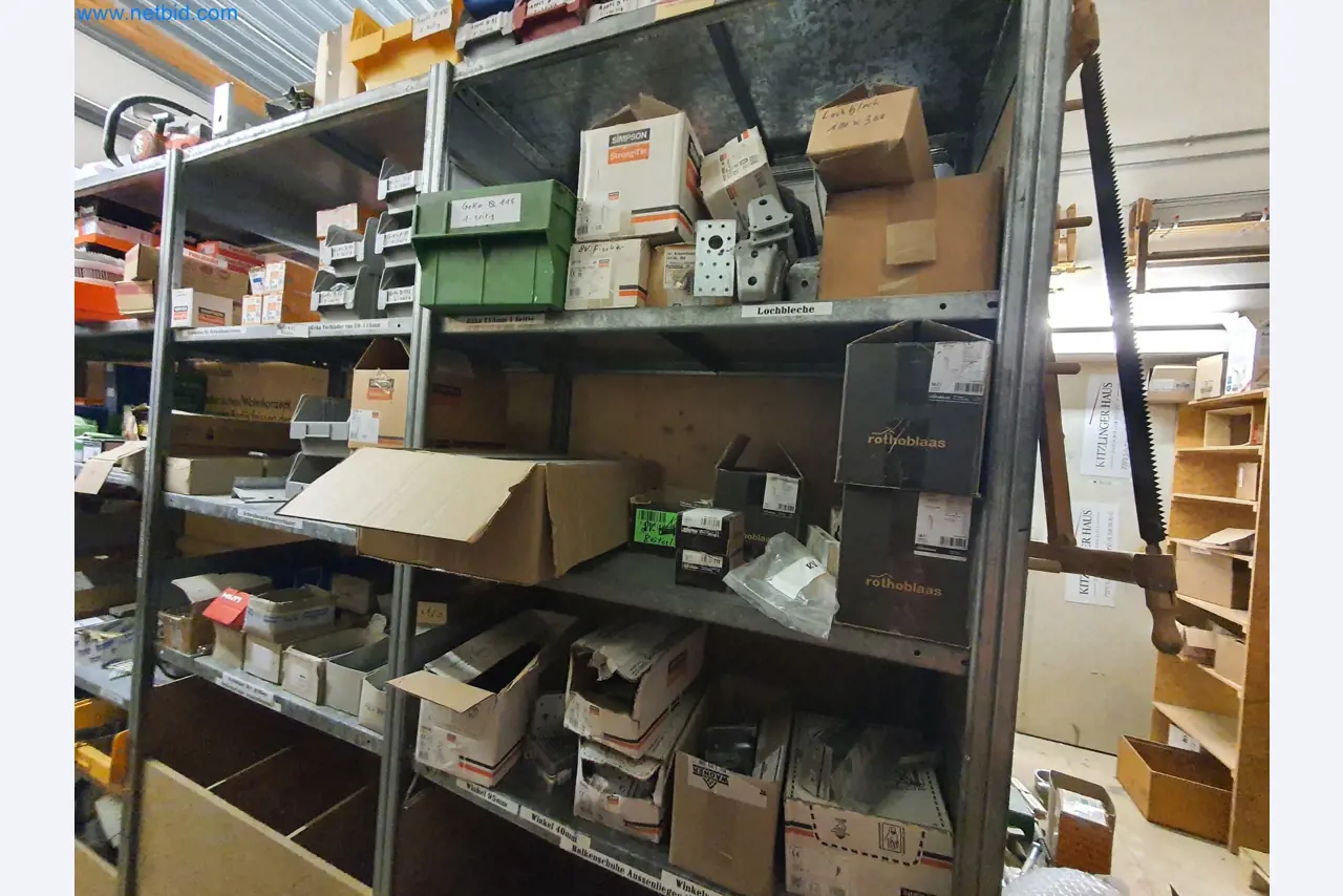 Holzbearbeitende- und metallbearbeitende Maschinen und Warenlager eines Fertighausherstellers -12