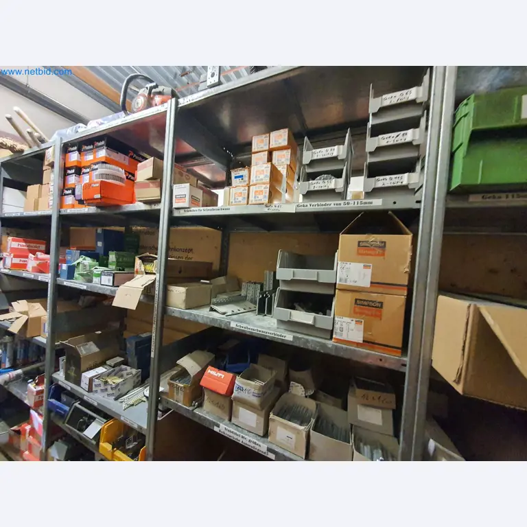 Holzbearbeitende- und metallbearbeitende Maschinen und Warenlager eines Fertighausherstellers -13