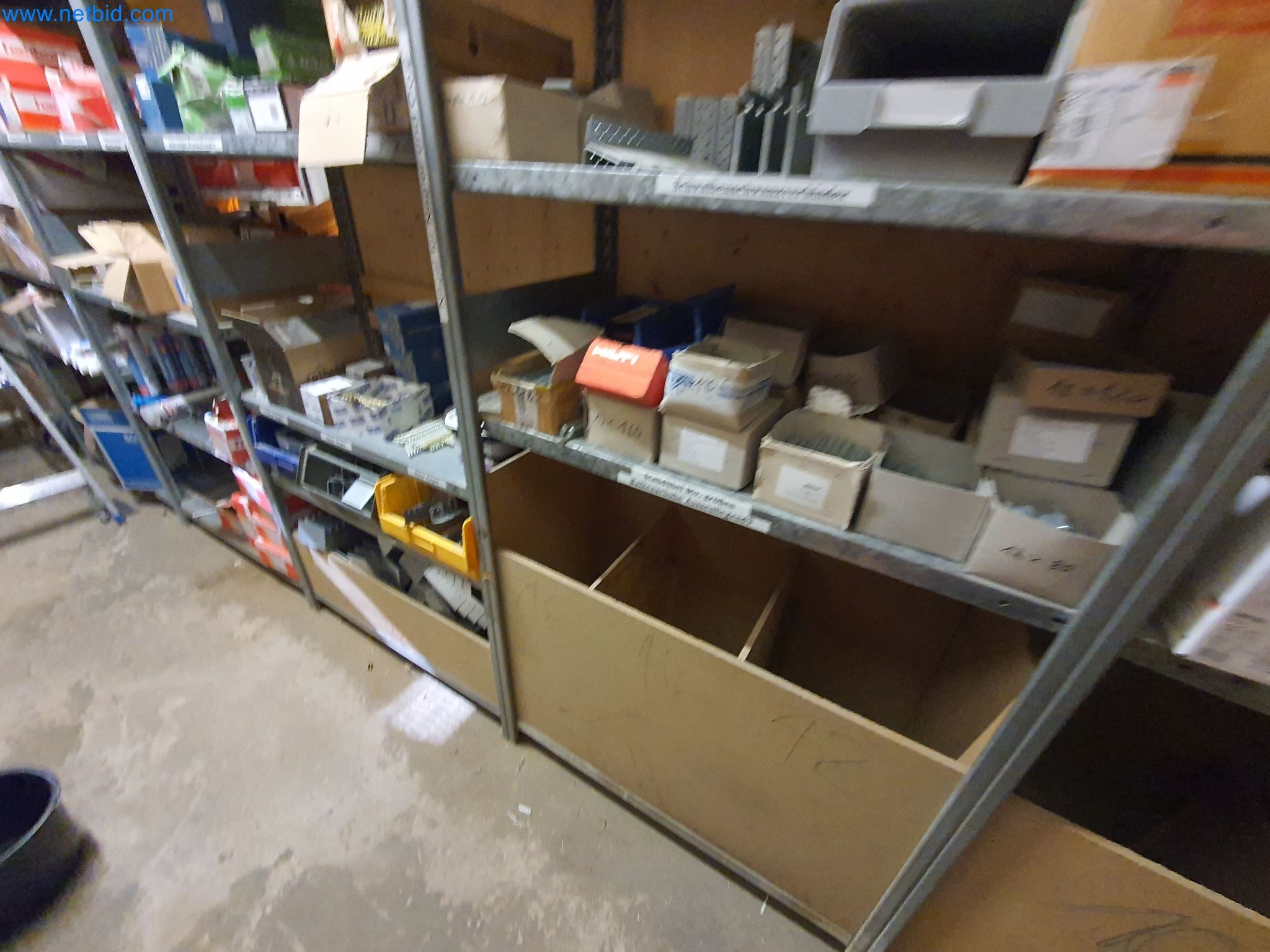 Stroji za obdelavo lesa in kovin ter skladišče proizvajalca montažnih hiš-14