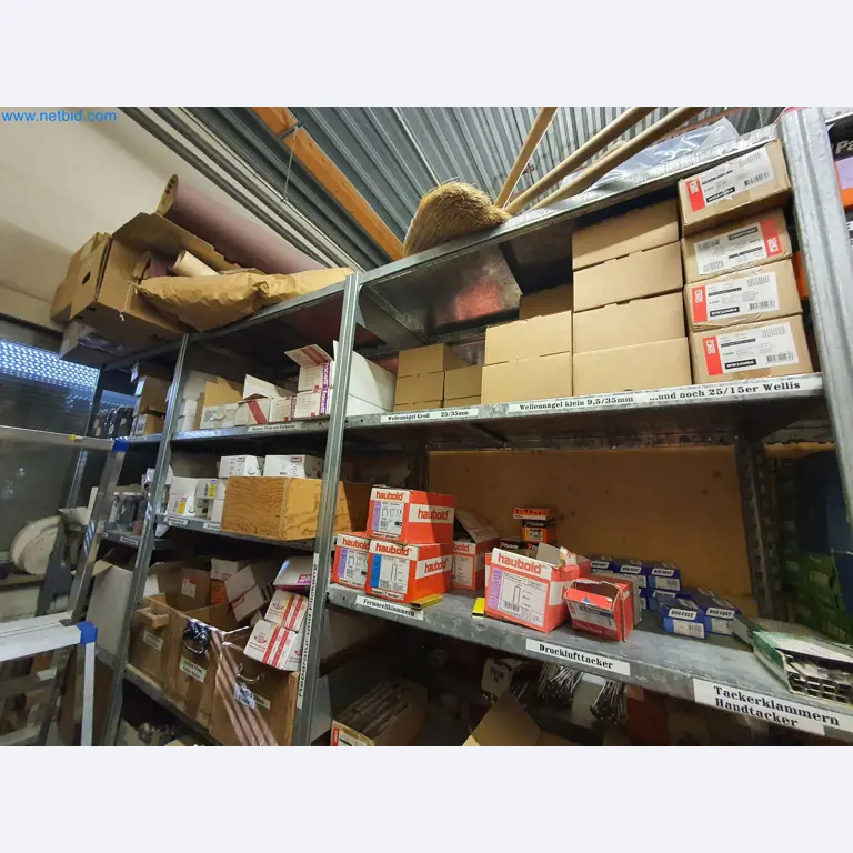Holzbearbeitende- und metallbearbeitende Maschinen und Warenlager eines Fertighausherstellers -17