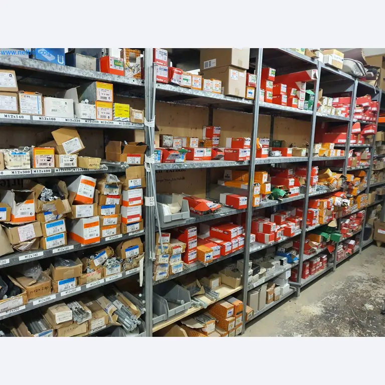 Holzbearbeitende- und metallbearbeitende Maschinen und Warenlager eines Fertighausherstellers -1