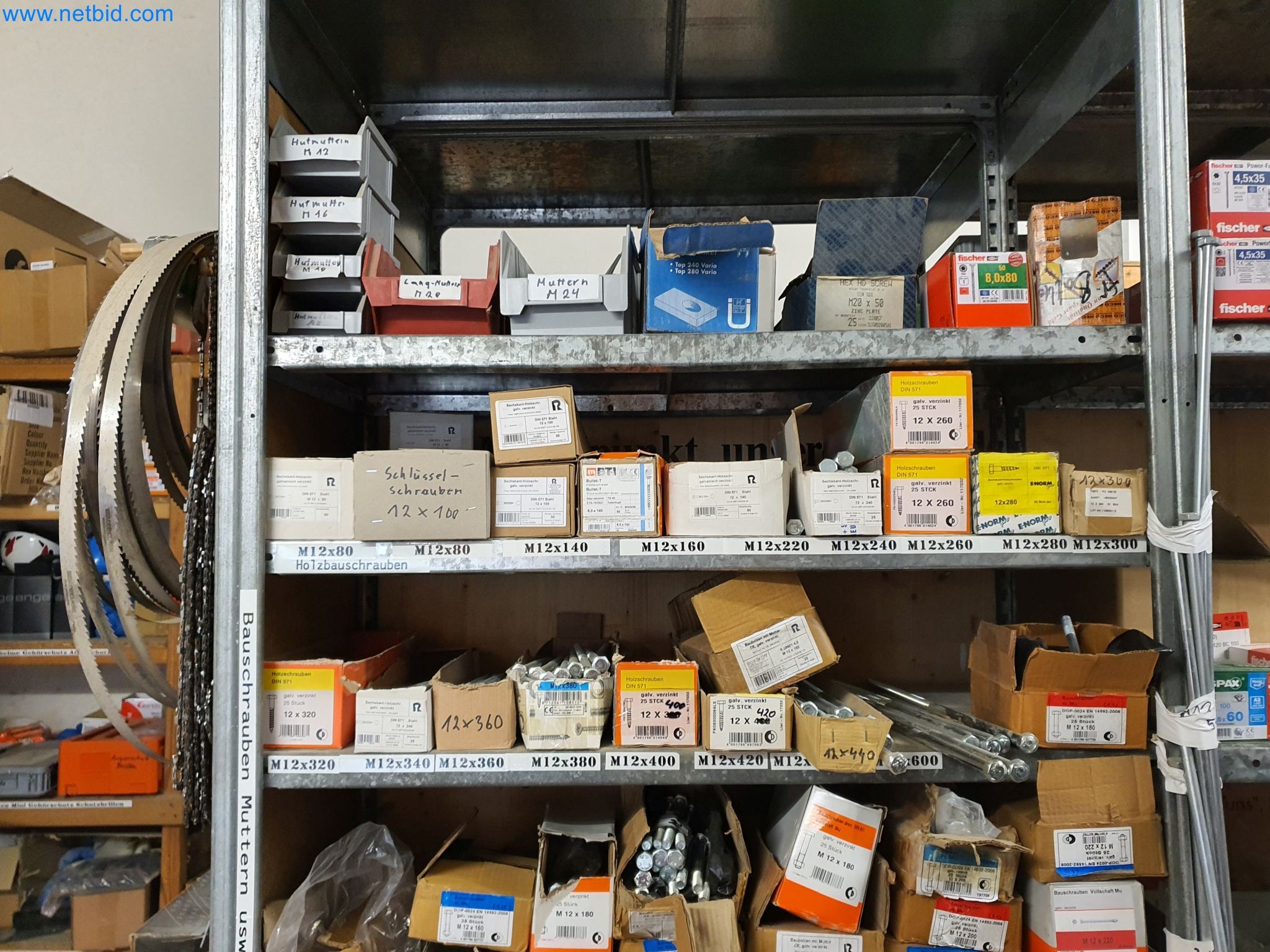 Stroji za obdelavo lesa in kovin ter skladišče proizvajalca montažnih hiš-2