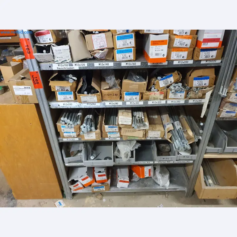 Holzbearbeitende- und metallbearbeitende Maschinen und Warenlager eines Fertighausherstellers -3