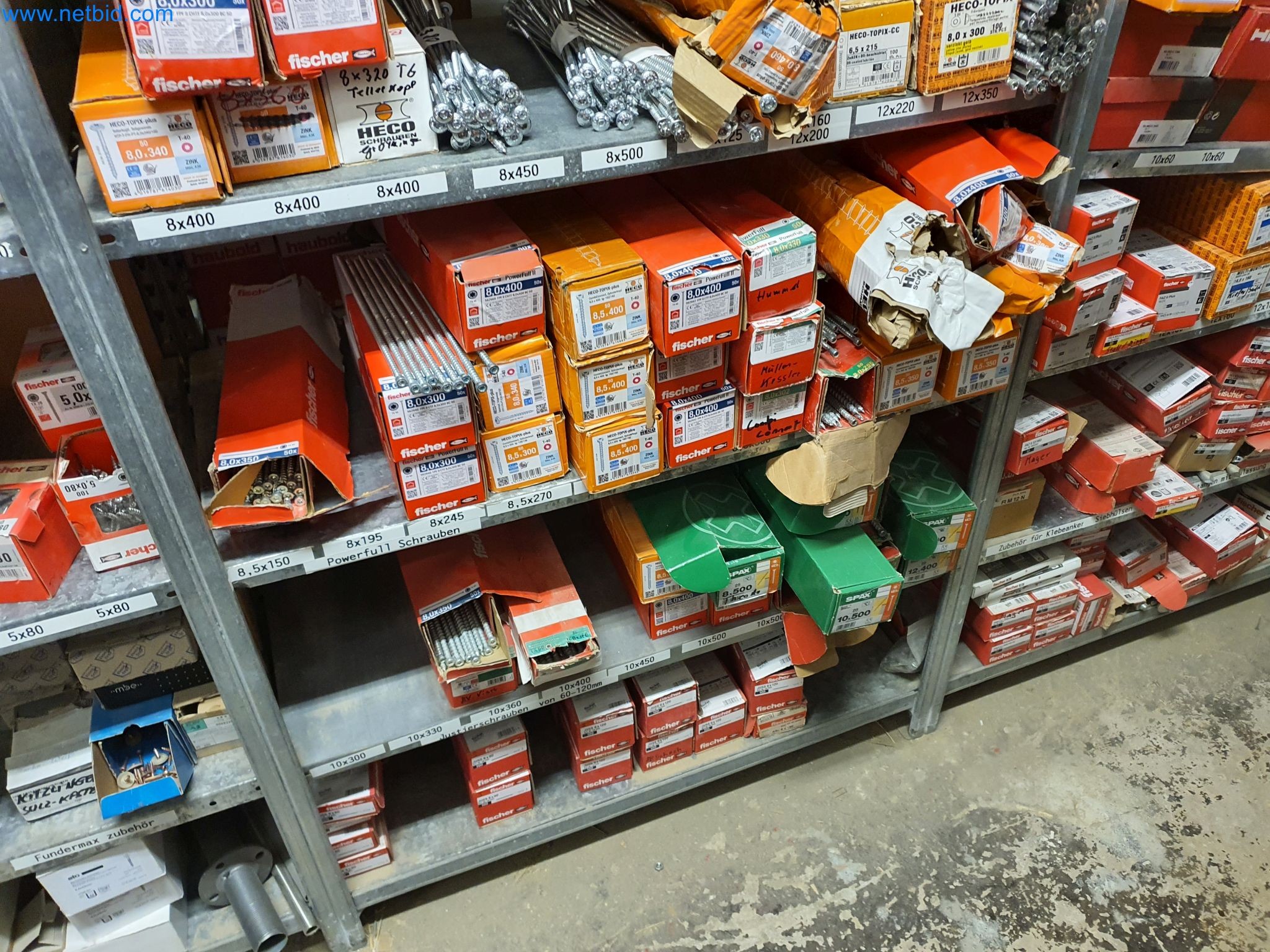 Stroji za obdelavo lesa in kovin ter skladišče proizvajalca montažnih hiš-9