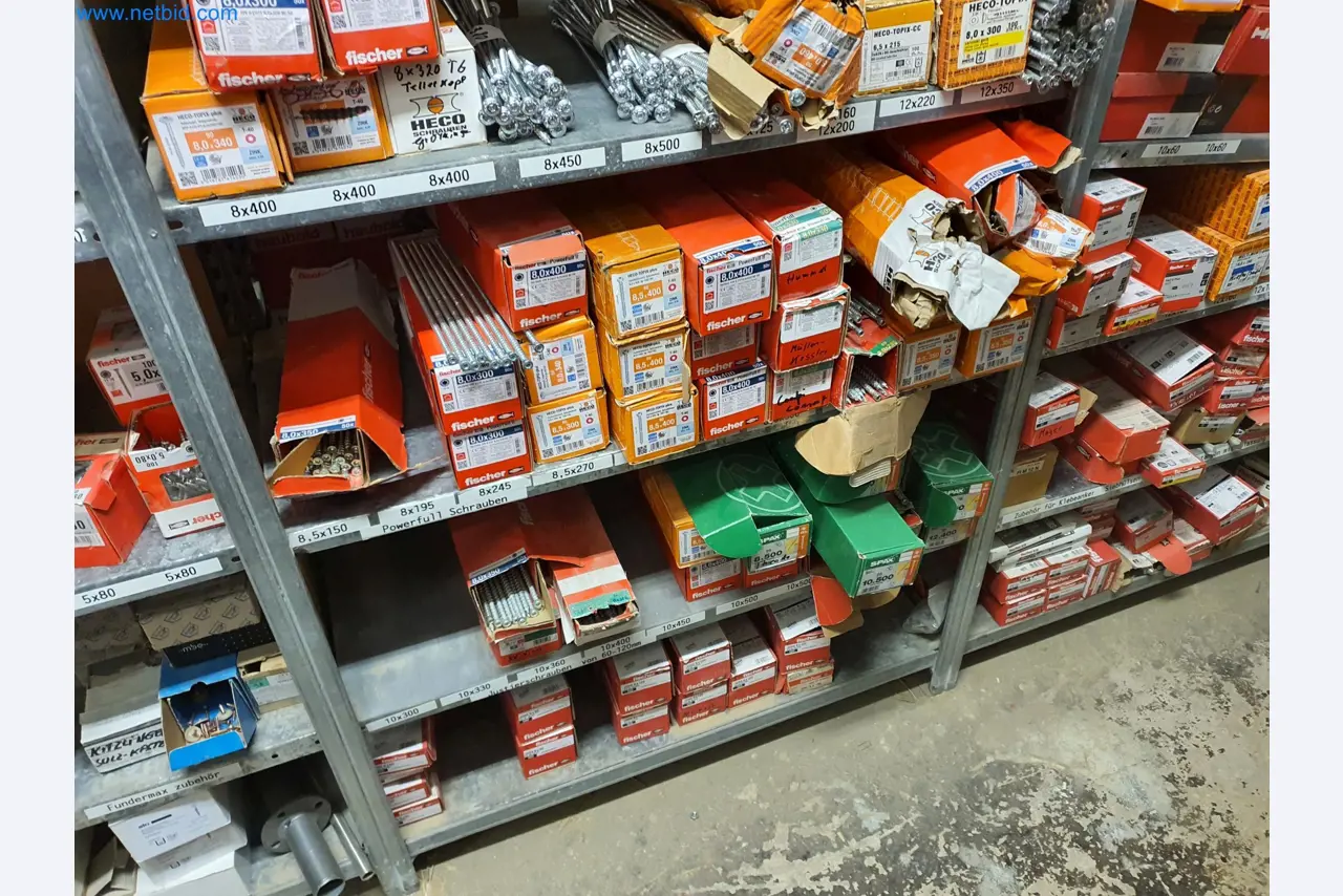 Holzbearbeitende- und metallbearbeitende Maschinen und Warenlager eines Fertighausherstellers -9