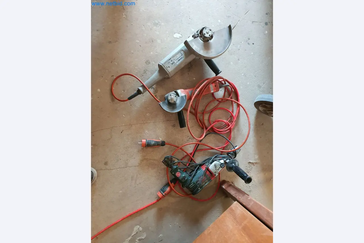 Holzbearbeitende- und metallbearbeitende Maschinen und Warenlager eines Fertighausherstellers -13