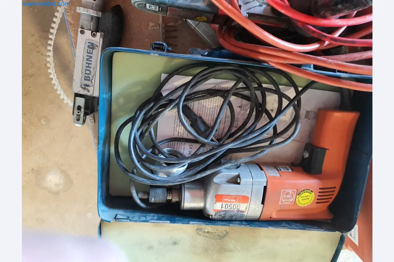 Holzbearbeitende- und metallbearbeitende Maschinen und Warenlager eines Fertighausherstellers -14