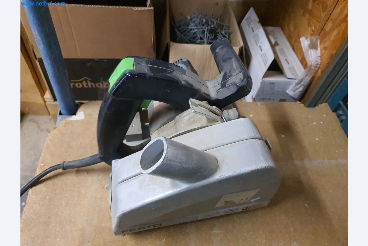 Holzbearbeitende- und metallbearbeitende Maschinen und Warenlager eines Fertighausherstellers -7