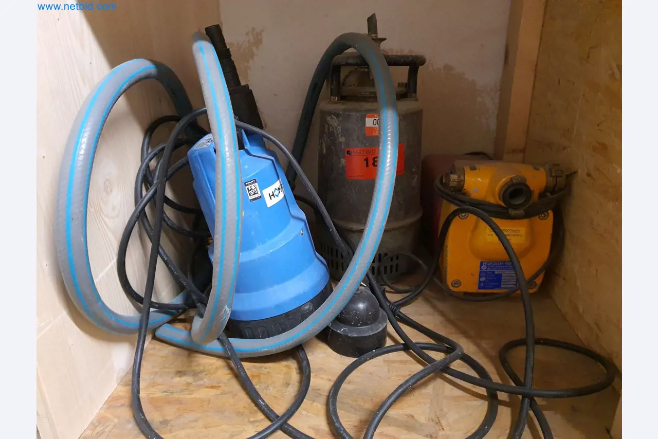 Holzbearbeitende- und metallbearbeitende Maschinen und Warenlager eines Fertighausherstellers -1