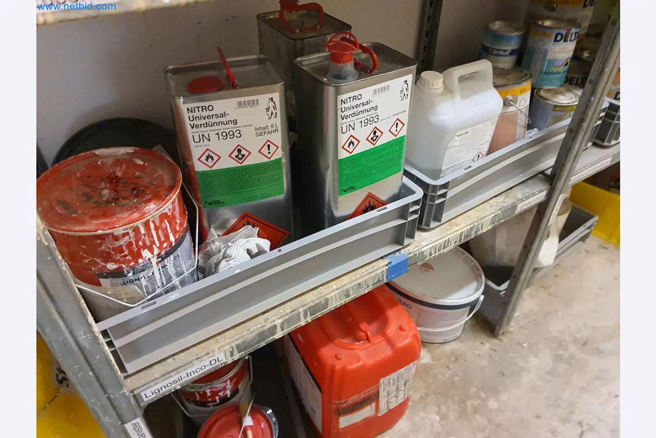 Holzbearbeitende- und metallbearbeitende Maschinen und Warenlager eines Fertighausherstellers -3