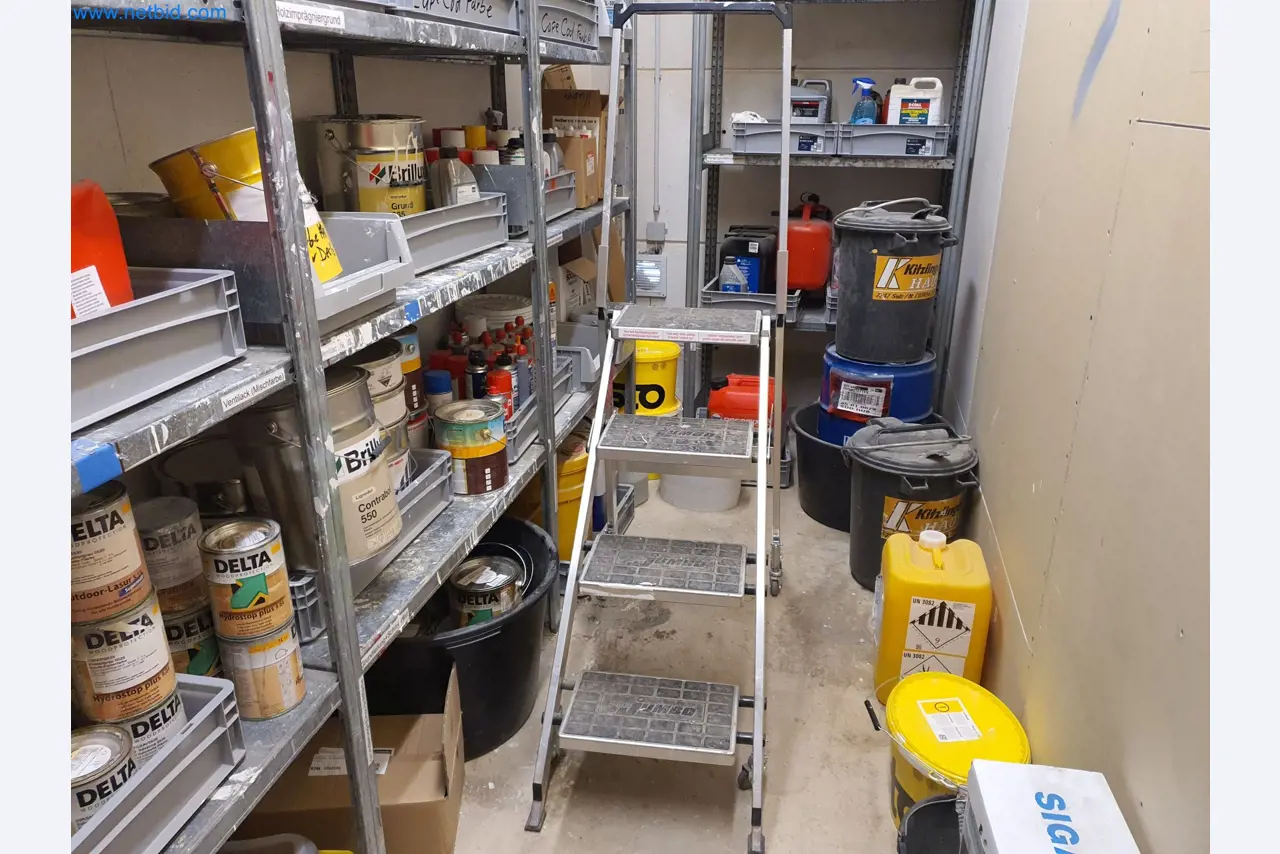 Holzbearbeitende- und metallbearbeitende Maschinen und Warenlager eines Fertighausherstellers -6