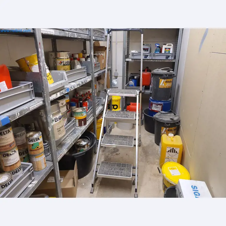 Holzbearbeitende- und metallbearbeitende Maschinen und Warenlager eines Fertighausherstellers -6