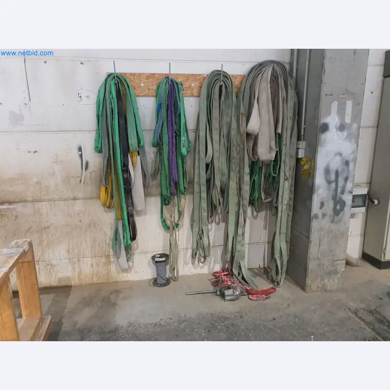 Holzbearbeitende- und metallbearbeitende Maschinen und Warenlager eines Fertighausherstellers -2